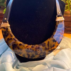 Chico’s Beautiful Acrylic Tortoise Choker